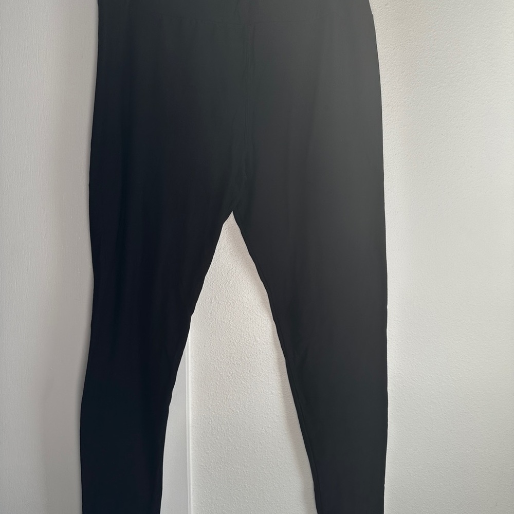 LuLaRoe buttery soft black leggings